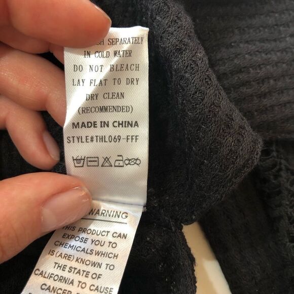 Summer & Rose Thermal Top with Lace Detail Black Sz Small - Picture 6 of 6